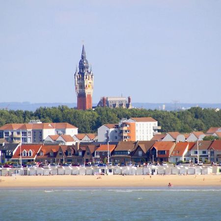 Le Familial Calais Exterior foto
